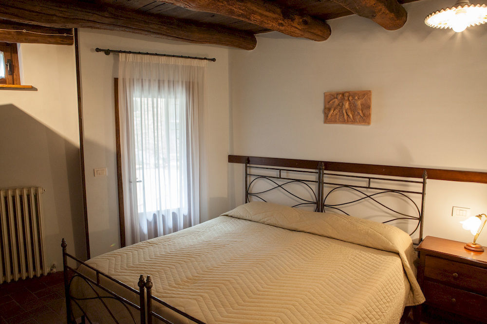 Borgo Dei Corsi Holiday House Reggiolo Екстериор снимка