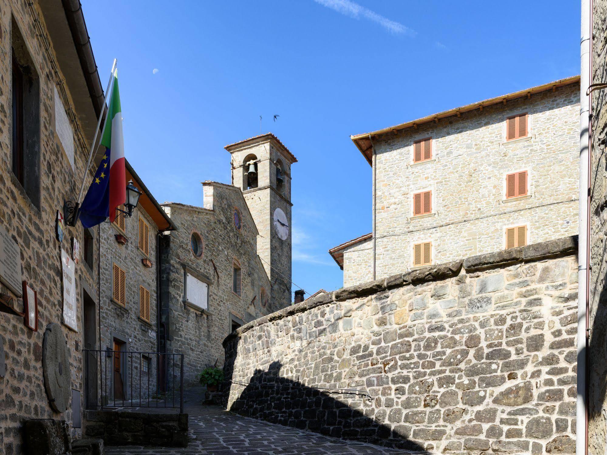 Borgo Dei Corsi Holiday House Reggiolo Екстериор снимка