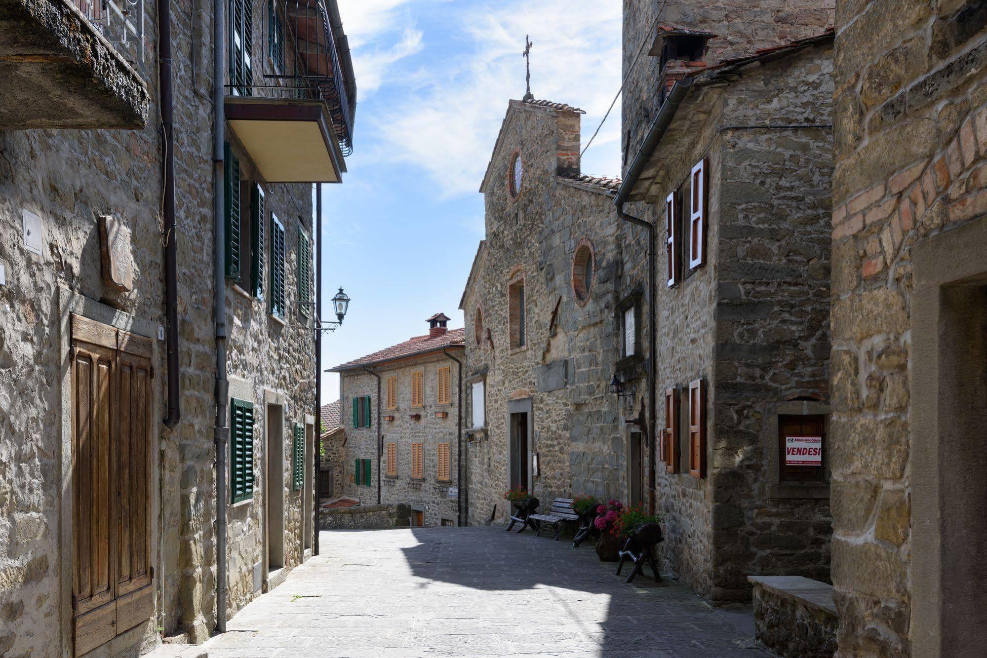 Borgo Dei Corsi Holiday House Reggiolo Екстериор снимка