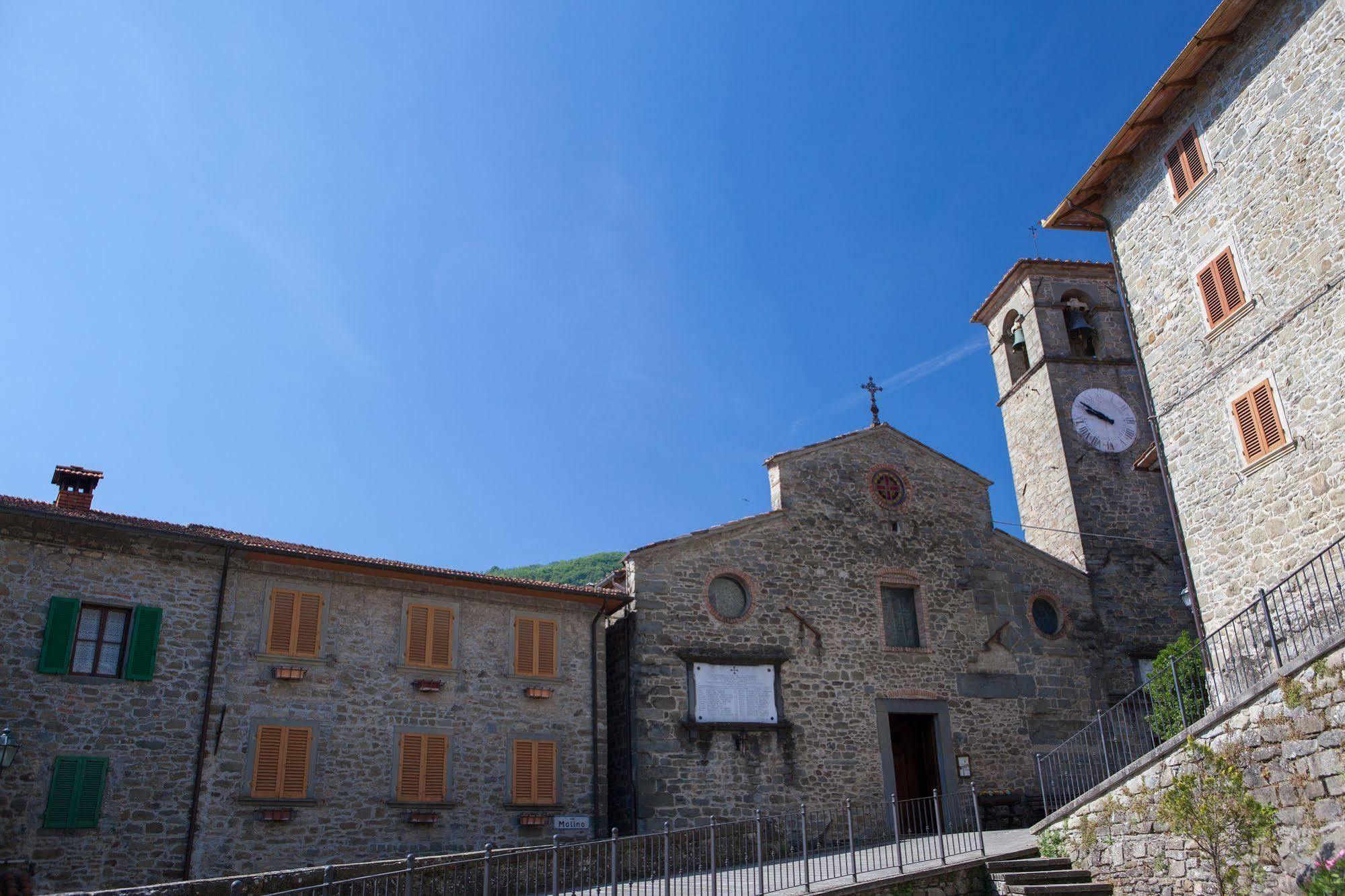 Borgo Dei Corsi Holiday House Reggiolo Екстериор снимка
