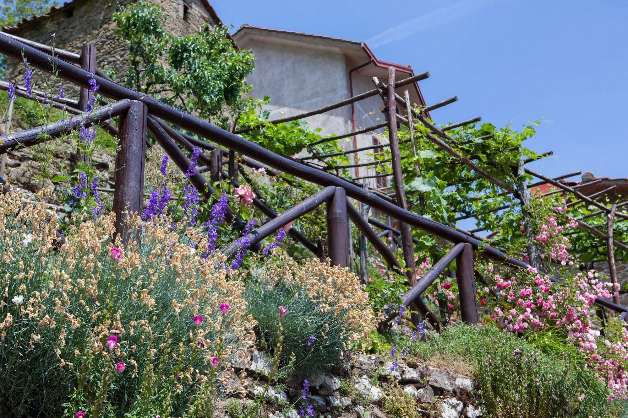 Borgo Dei Corsi Holiday House Reggiolo Екстериор снимка