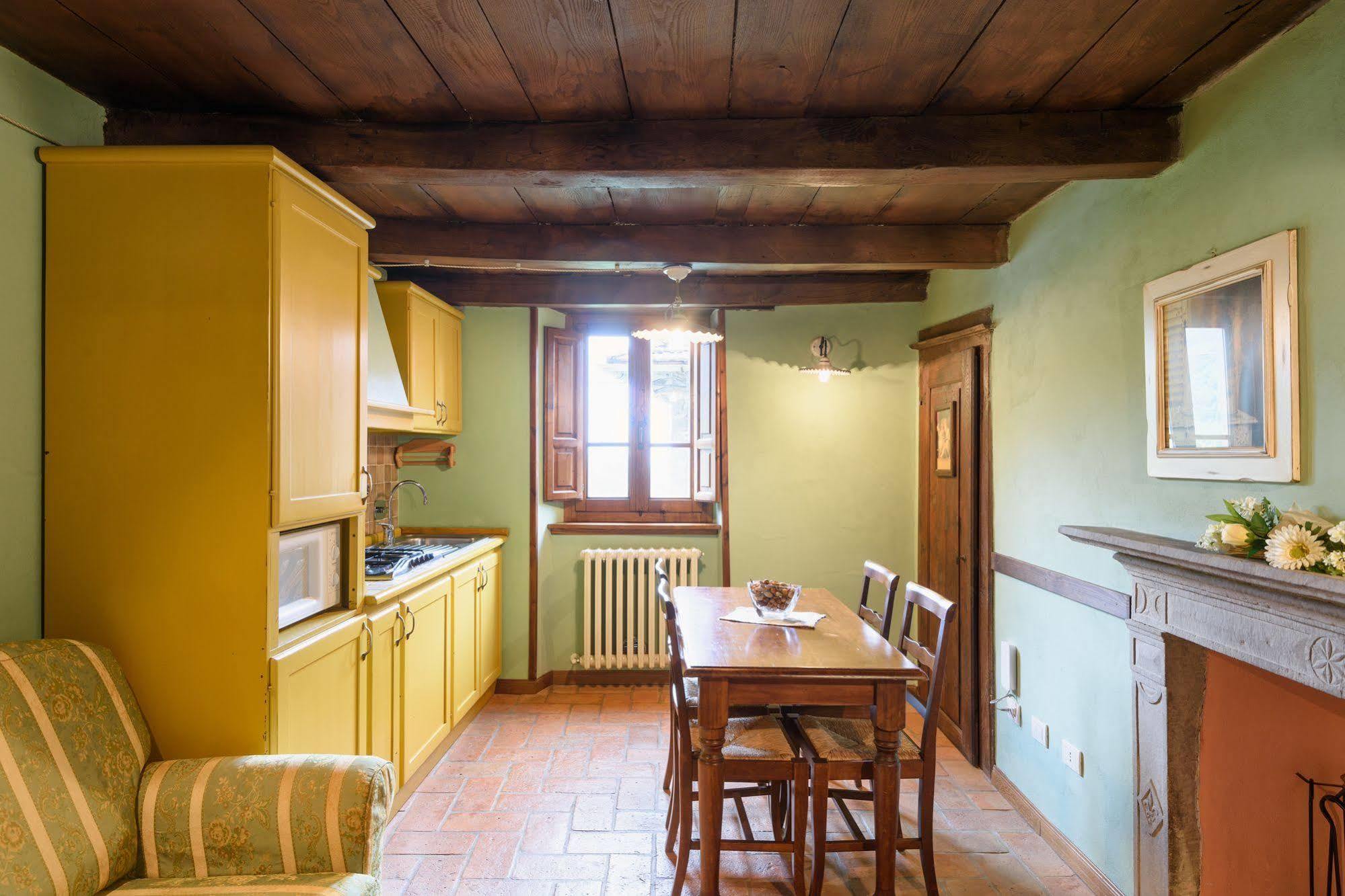 Borgo Dei Corsi Holiday House Reggiolo Екстериор снимка