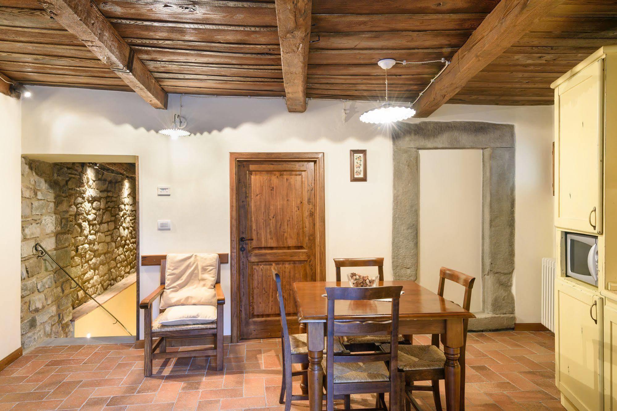 Borgo Dei Corsi Holiday House Reggiolo Екстериор снимка
